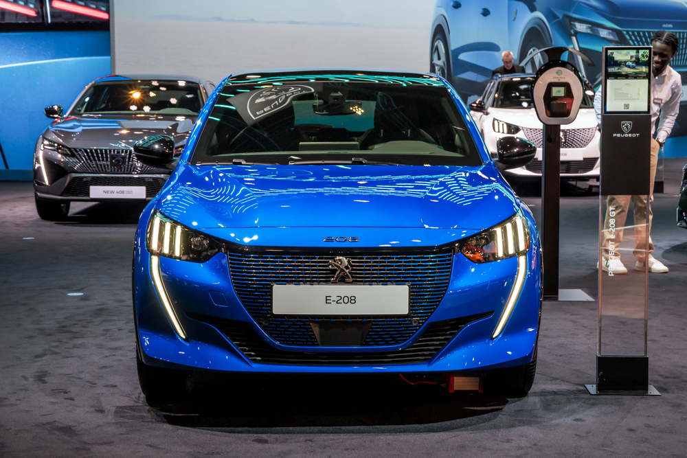 סיקור PEUGEOT מודל e-208 שנת 2023